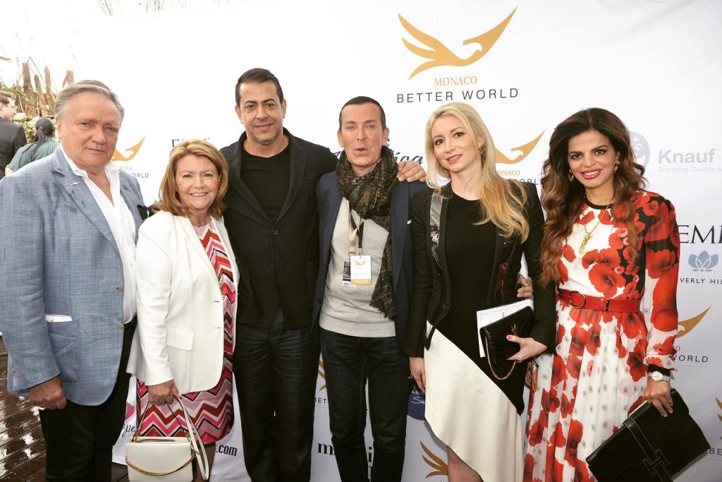 صور المشاركين في فعاليات كان — صورة من تغطية Better World Fund