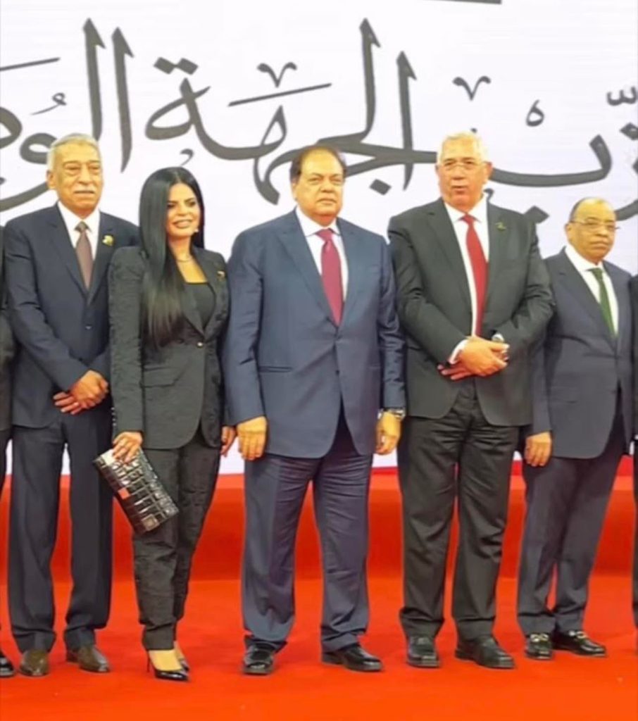 المشاركة في المؤتمر الجماهيري للجبهة الوطنية باستاد القاهرة